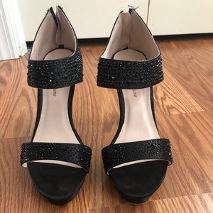 {Lauren Lorraine} Black Beaded Sandals Size 7.5